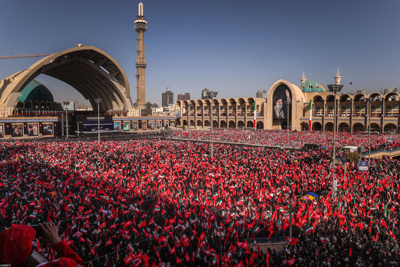 وقتی شب، آغاز راه می‌شود