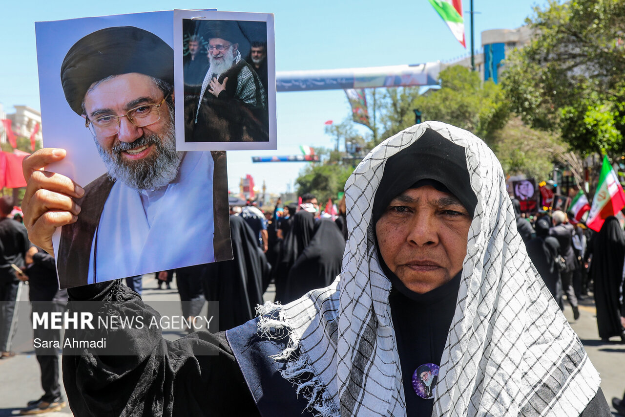 تصاویری از خیل زائران آقای شهید ایران در خیابان امام رضا مشهد