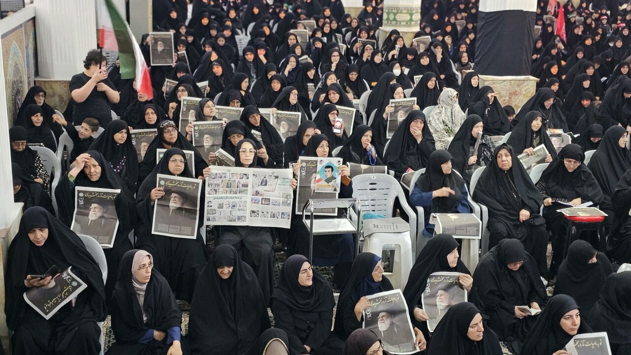مراسم بزرگداشت عروج خونین امام شهید در مصلی رشت