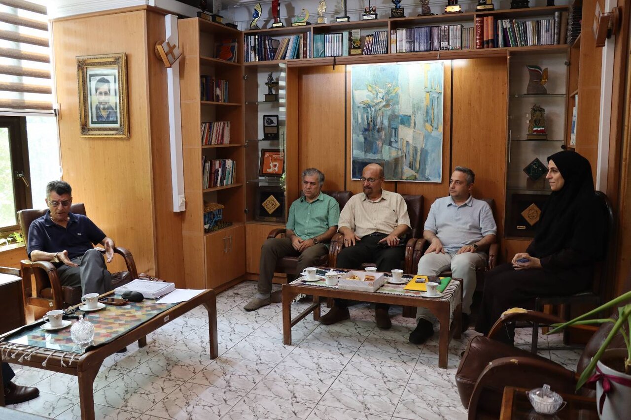 برگزاری نشست داوران هفدهمین جشنواره ملی نمایشنامه‌نویسی رضوی در گیلان