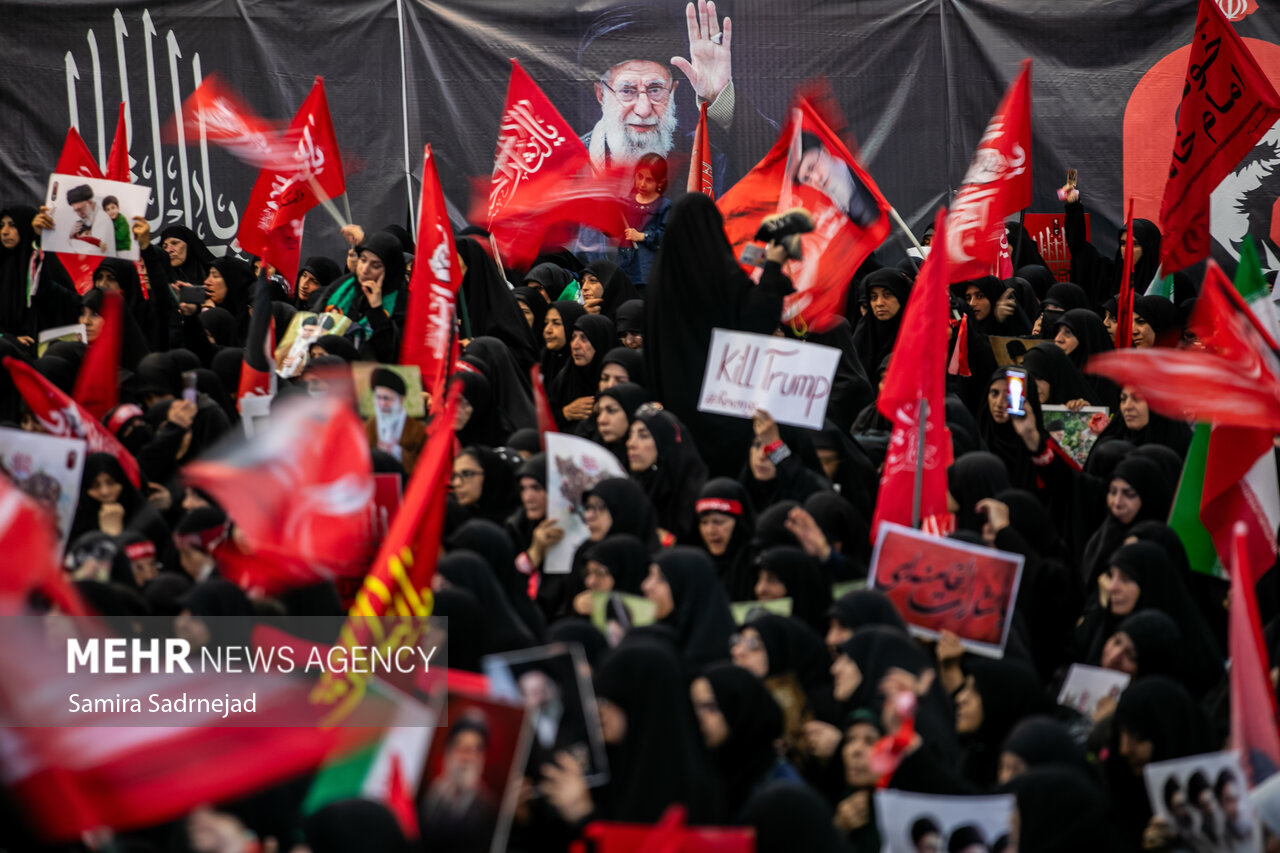 پرچم‌های سرخ انتقام در اجتماع شبانه گرگان برافراشته شد