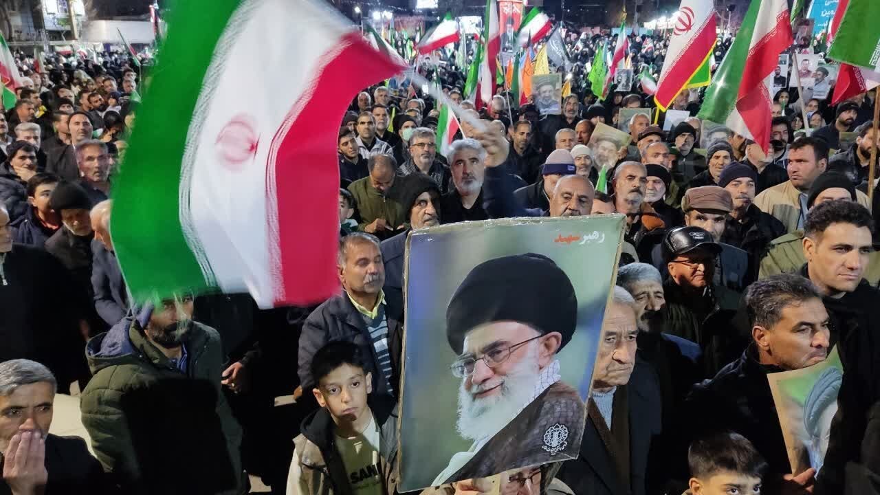 اجتماع شبانه مردم گرگان با قرائت دعای کمیل برگزار شد