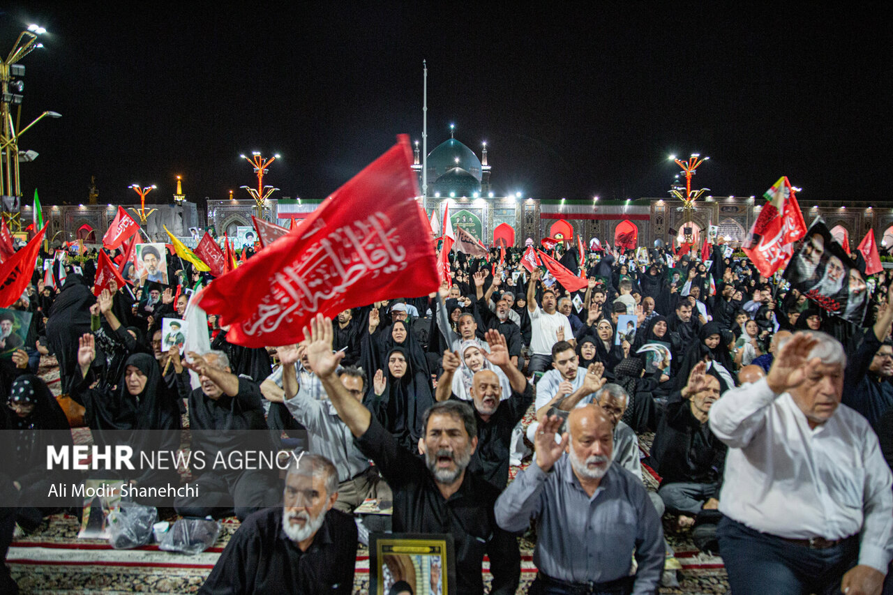 نوای وحدت از اجتماع شبانه آزادشهر طنین‌انداز شد