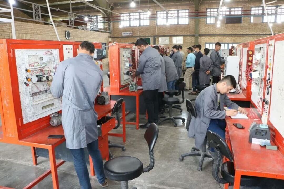 منصوری: مسیر توسعه کشور از مهارت‌آموزی می‌گذرد