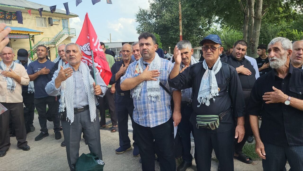 اعزام 70 زائر پیاده اربعین از روستای شنبه بازار فومن به کربلا