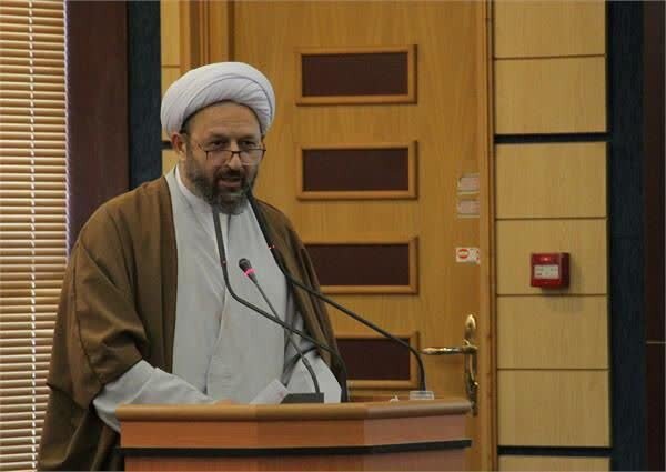 نماز جمعه قرارگاه بصیرت و محور تقویت سرمایه اجتماعی است