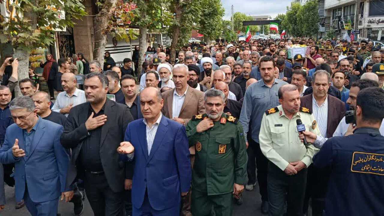 وداع جانسوز مردم صومعه‌سرا با پیکر مطهر شهید سینا سیاه‌نژاد
