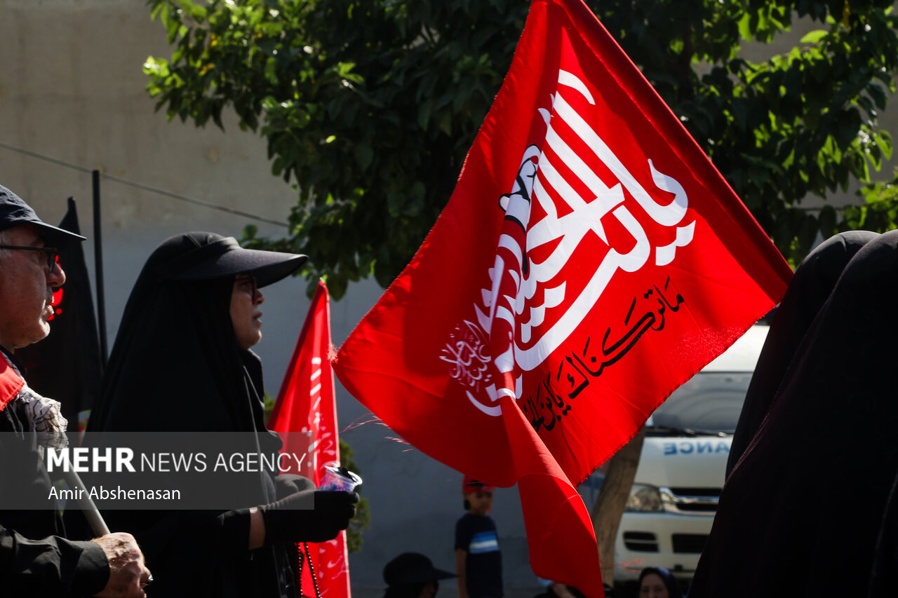 گرگان غرق در شور اربعین؛ مراسم «دلدادگان حسینی» آغاز شد