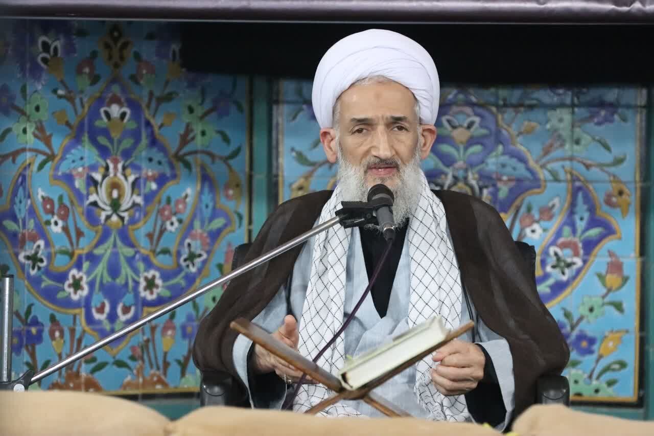 مقاومت ملت ایران برگرفته از مکتب عاشوراست