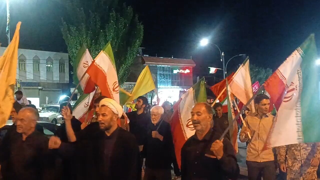 مینودشت میزبان تداوم اجتماع شبانه مردم در حمایت از ایران