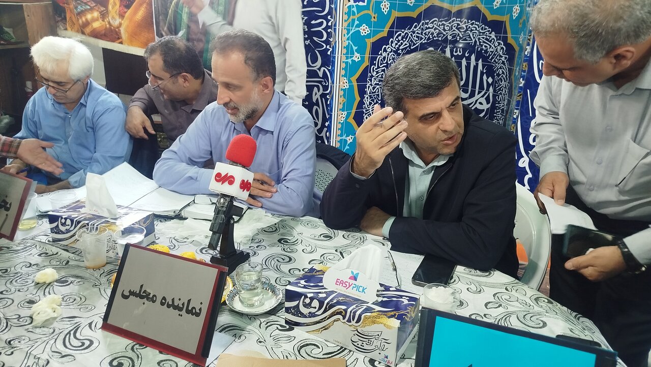 مشکل برق مسجد روستای اشمان کماچال با نصب کنتور جدید رفع می شود