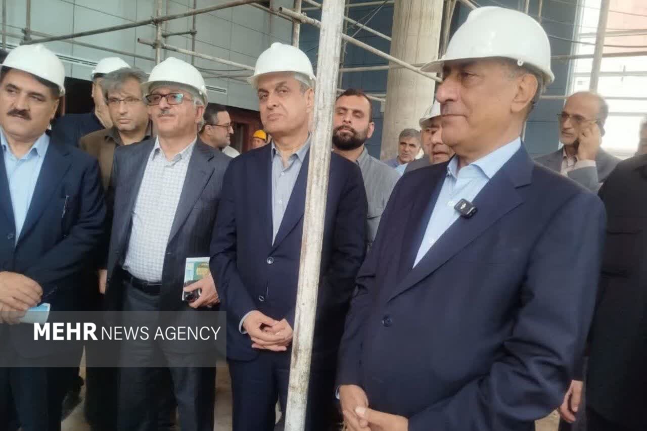 بازدید معاون اجرایی رئیس‌جمهور از بیمارستان 421 تختخوابی لاکان