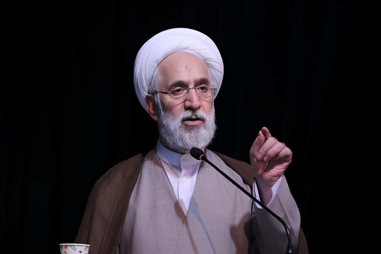 جمهوری اسلامی برای اجرای عدالت و احقاق حقوق مردم تشکیل شده است