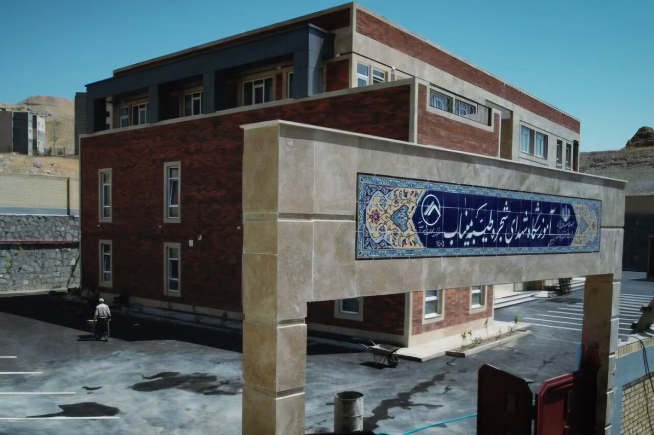 خان‌محمدی: 1300 مدرسه آسیب‌دیده از جنگ بازسازی شد