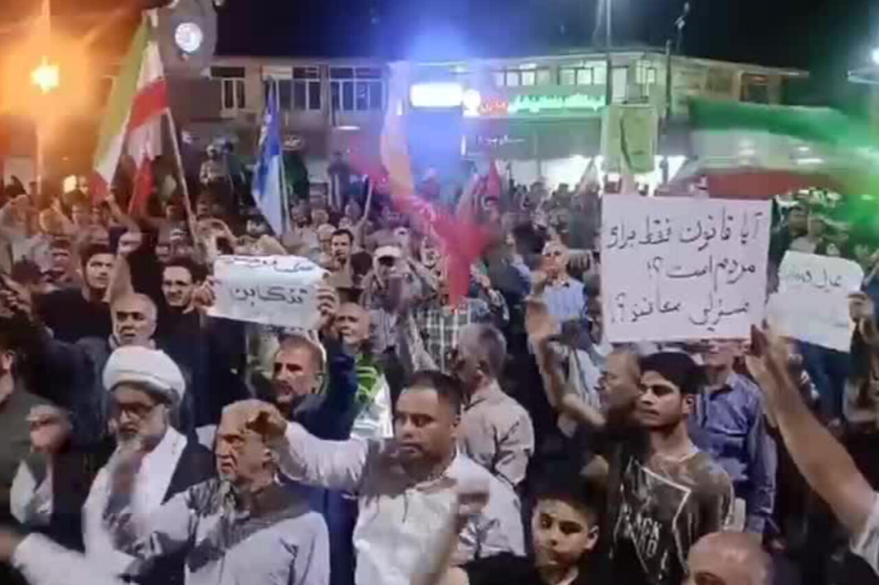 180 شب وحدت و مقاومت در تنکابن