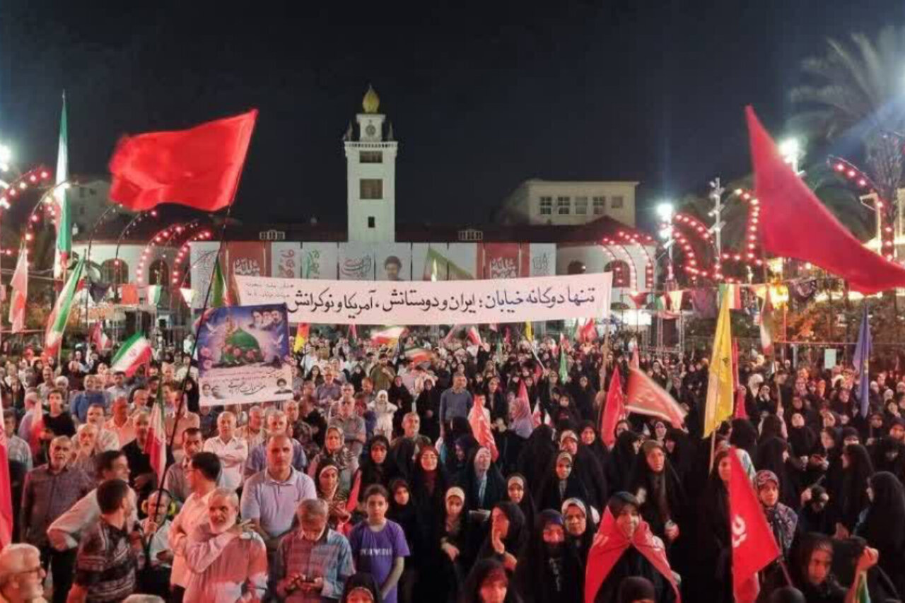 183 شب تداوم قرار رشتی‌ها در میدان برای خونخواهی امام شهید