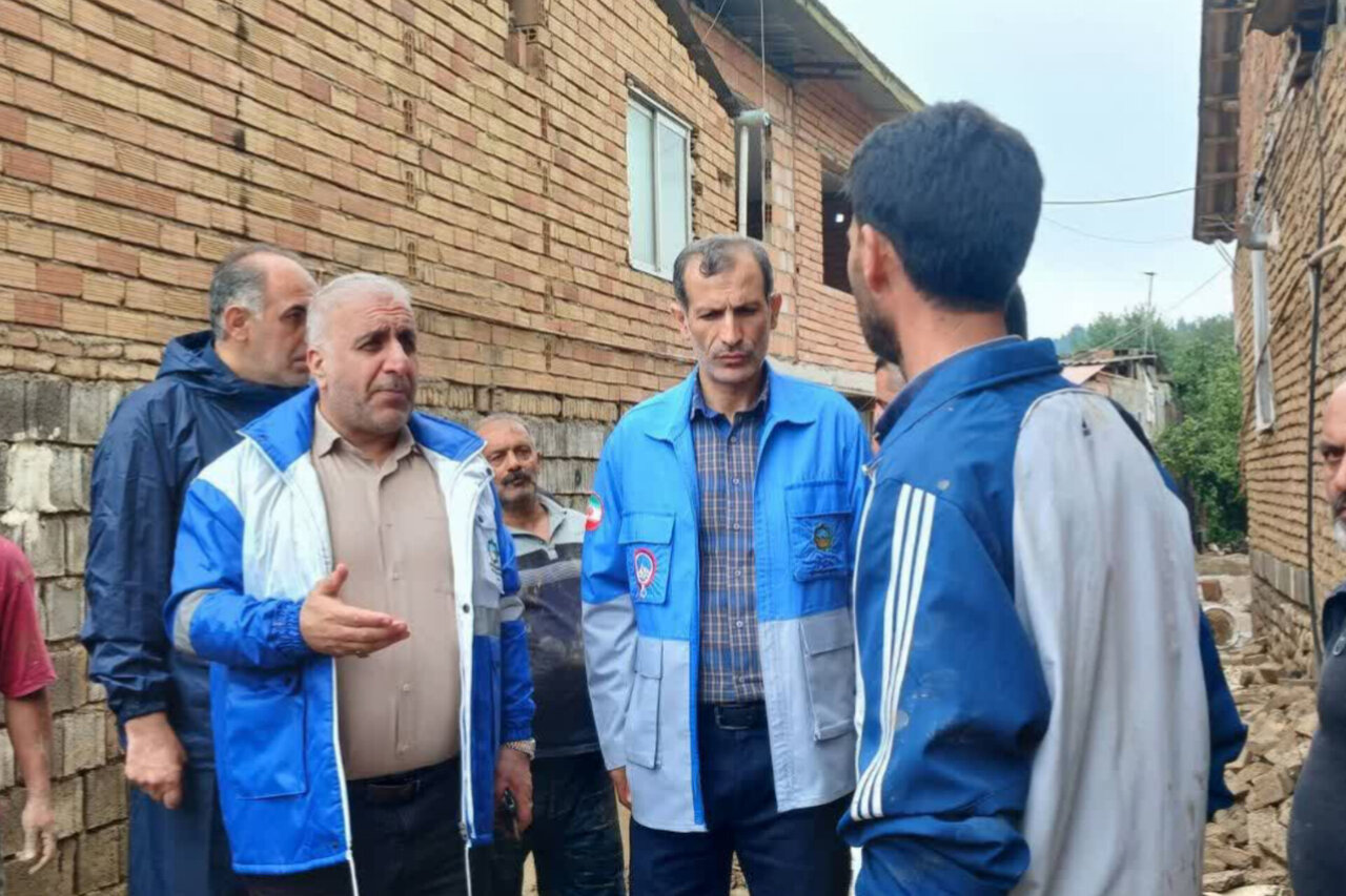 برق روستای سیل‌زده زرین‌آباد ساری تا عصر وصل می‌شود