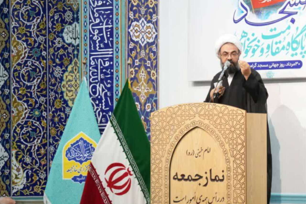 حجت الاسلام نقوی: دفاع از کشور جای نظرخواهی ندارد