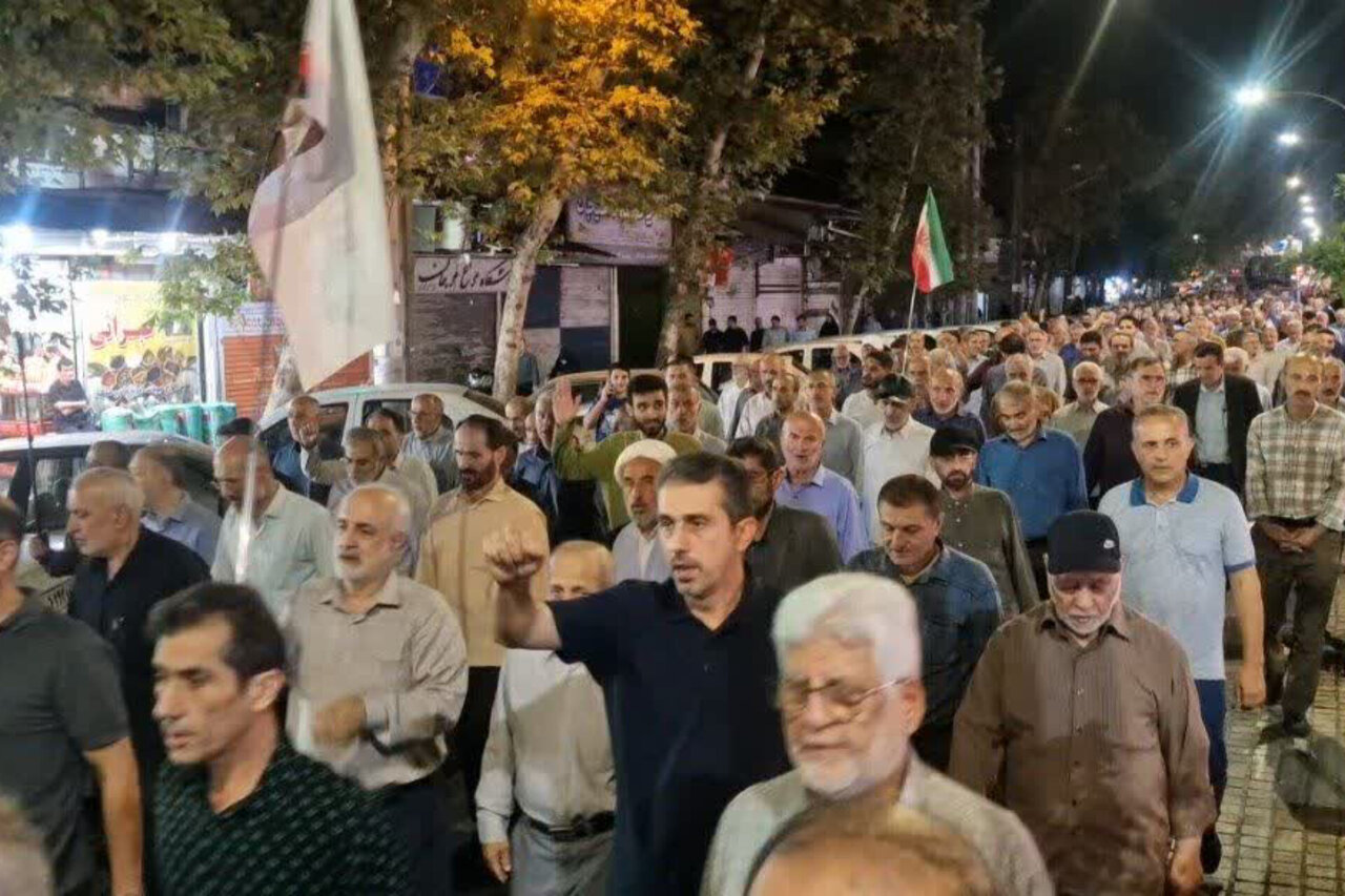 حمایت مردم لاهیجان از مجاهدان یمنی در صدو نود و هشتمین راهپیمایی شبانه