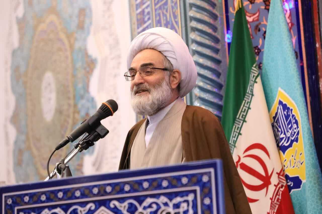 امام جمعه رشت: مطالبه خروج آمریکا از منطقه باید در مذاکرات دنبال شود