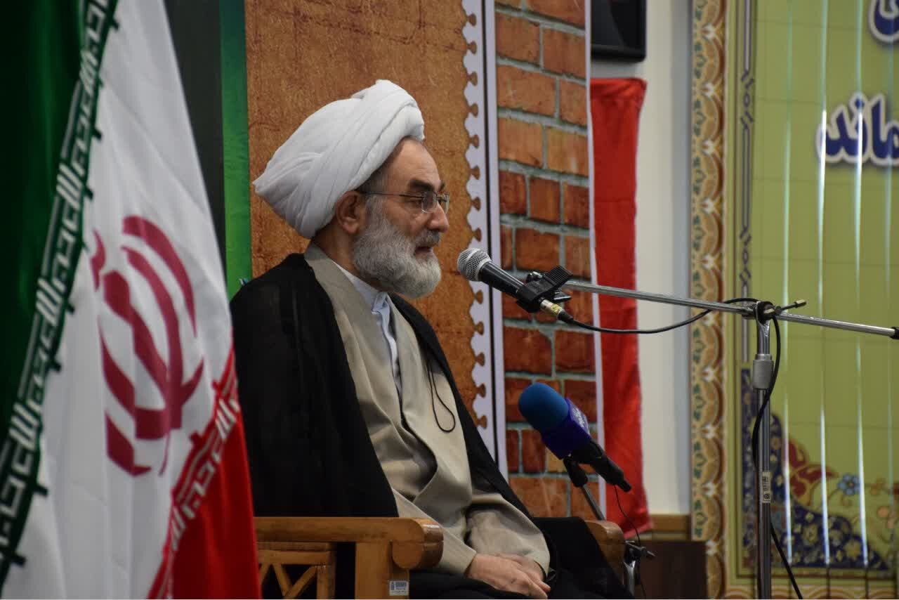 نیروی انتظامی تراز انقلاب باید به اخلاق قرآنی مزین باشد