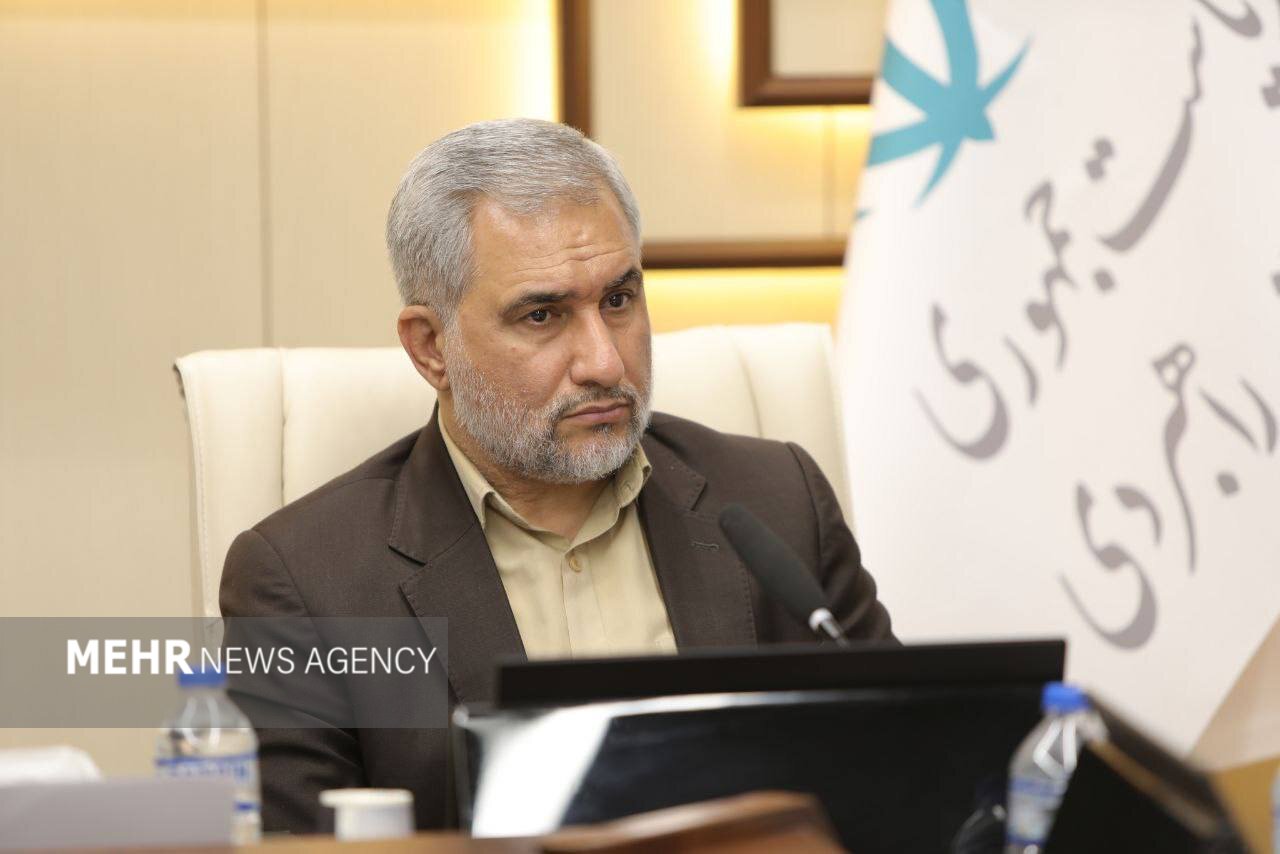 معاون رئیس‌جمهور با خانواده شهدای خنکدار در قائمشهر دیدار کرد