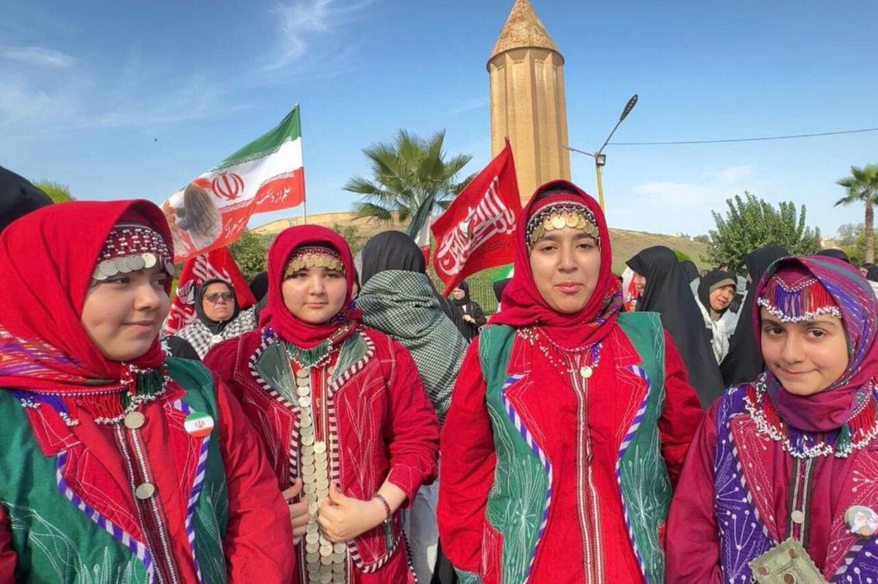 حضور پرشور اقوام مختلف در همایش اقتدار جان فدایان