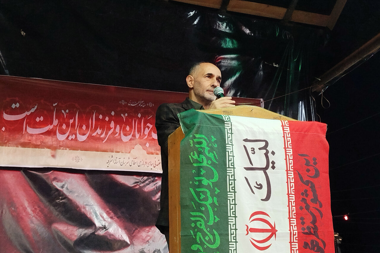 اعلایی: عشق به امام و انقلاب مردم را در صحنه نگه داشته است