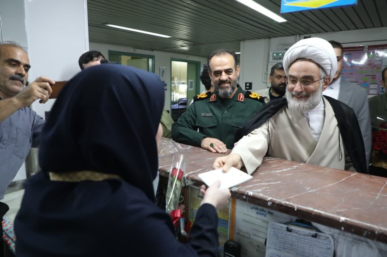 تجلیل مسئولان گیلان از تلاش‌های کادر پرستاری در بیمارستان‌های رشت