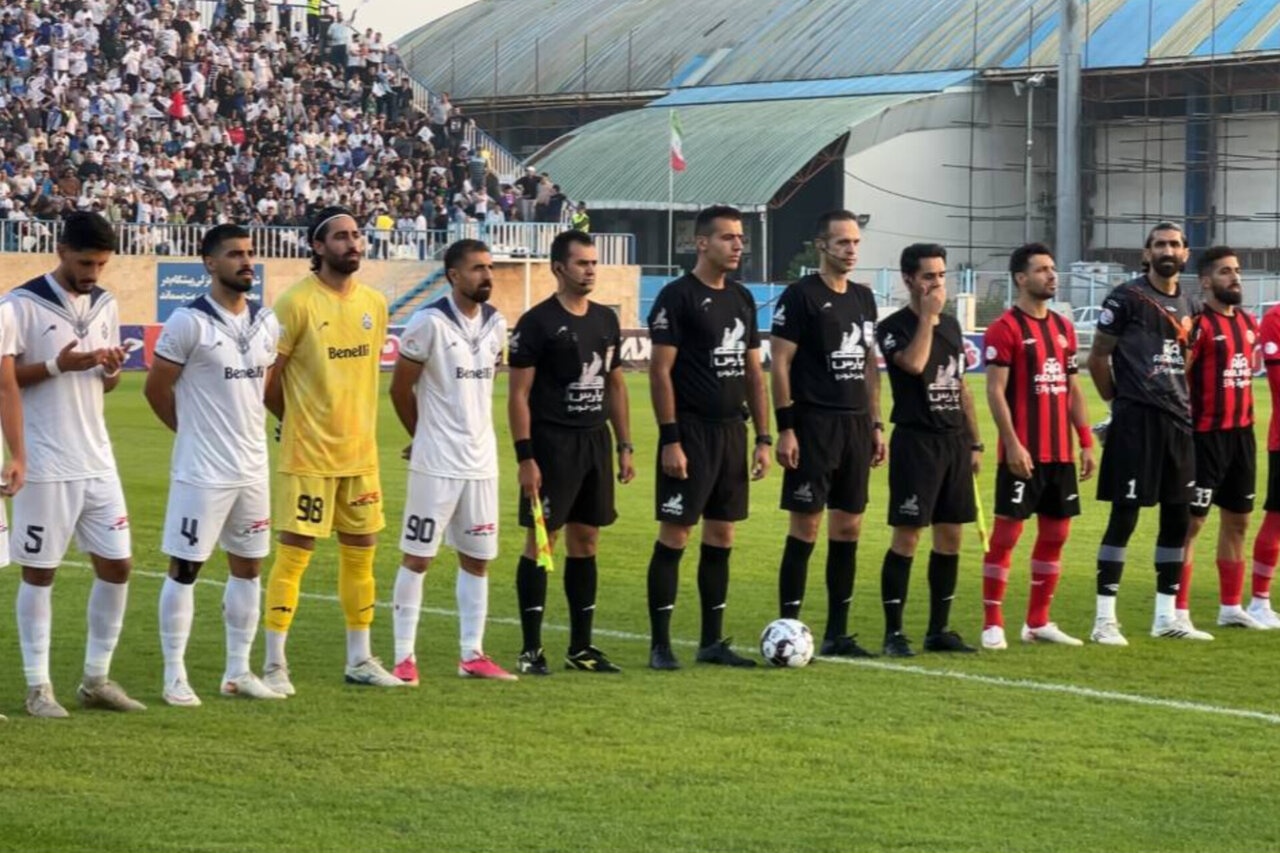 پایان دیدار ملوان و تراکتور پس از حواشی ورزشگاه سیروس قایقران