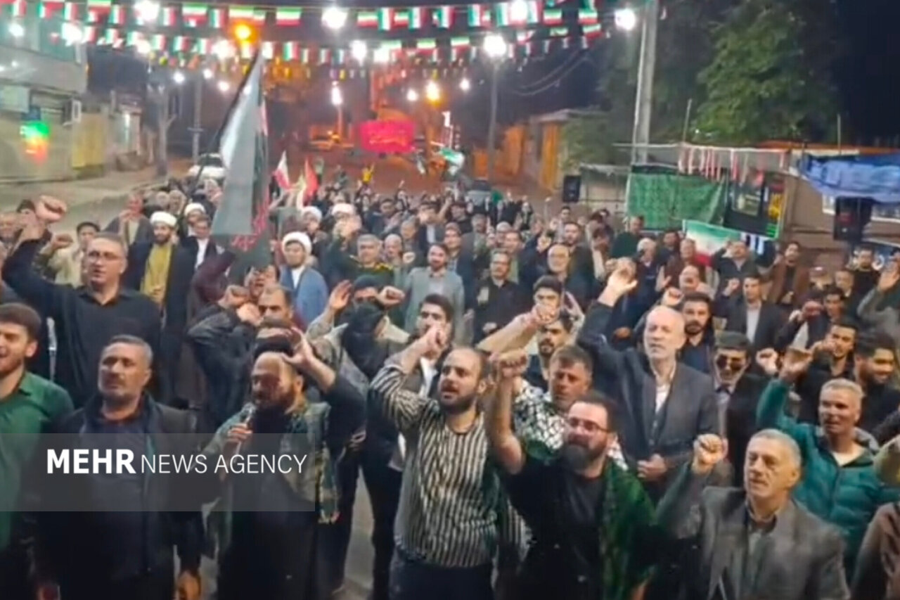 مادران و خواهران شهدا؛ روایت زنده ایستادگی در تجمع شبانه گرگان
