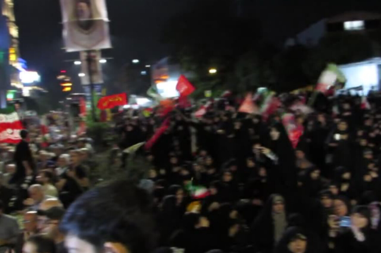 روضه‌خوانی در اجتماع شبانه مردم بابل