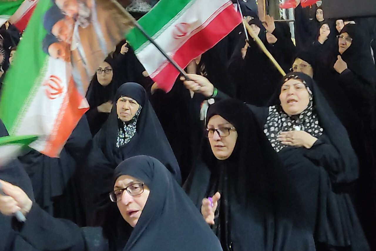240 شب میدان داری در دیار شهید املاکی؛ لنگرود ایستاده است