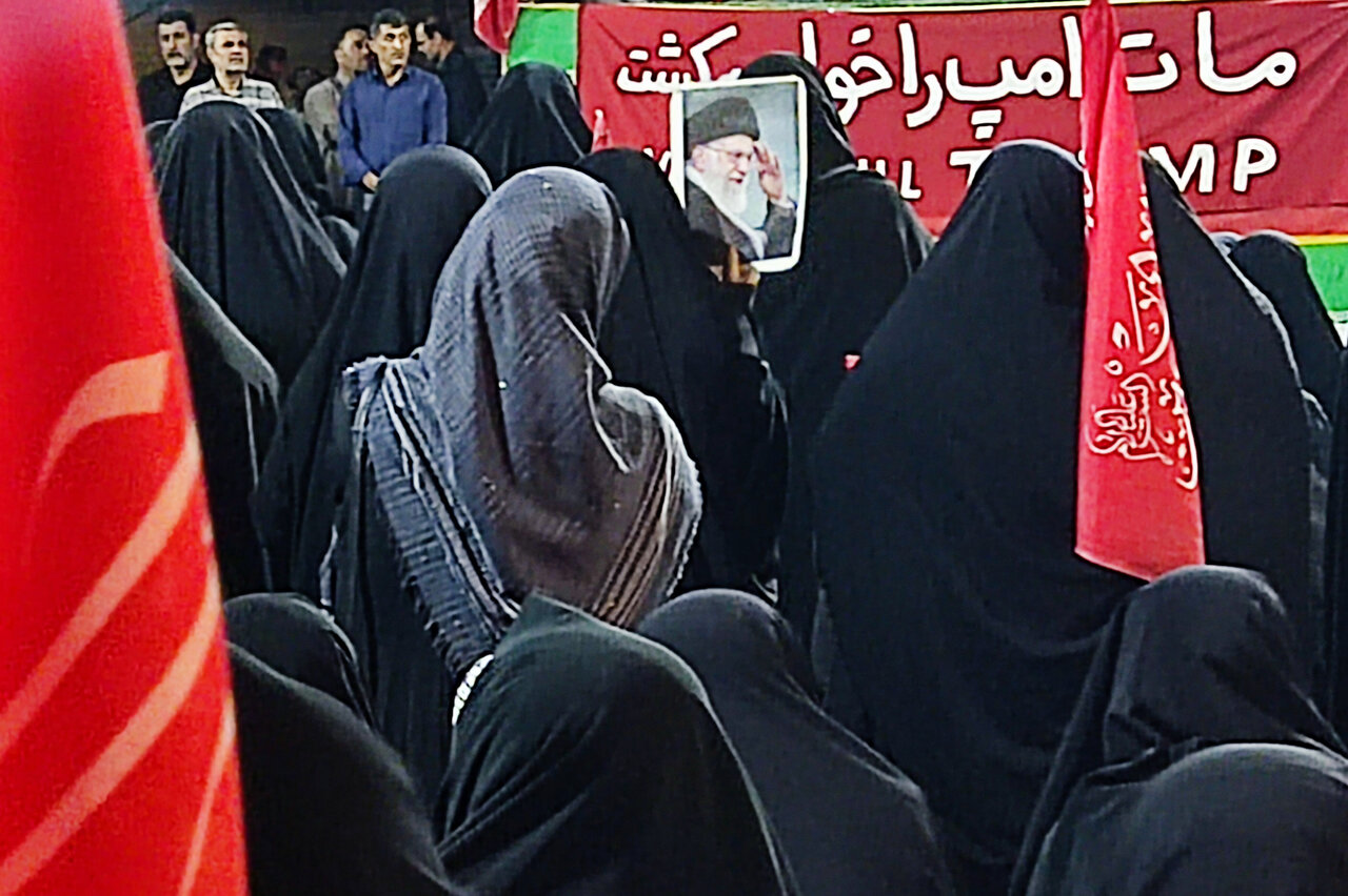 لنگرود همچنان پای کار وطن؛ 242 شب گذشت