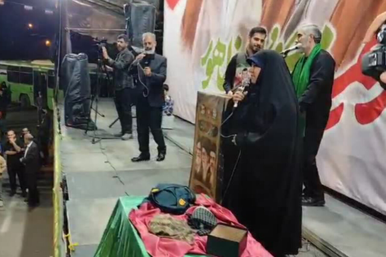 مادر شهید مقدسی: پسرم را فدای حضرت زهرا (س) کردم