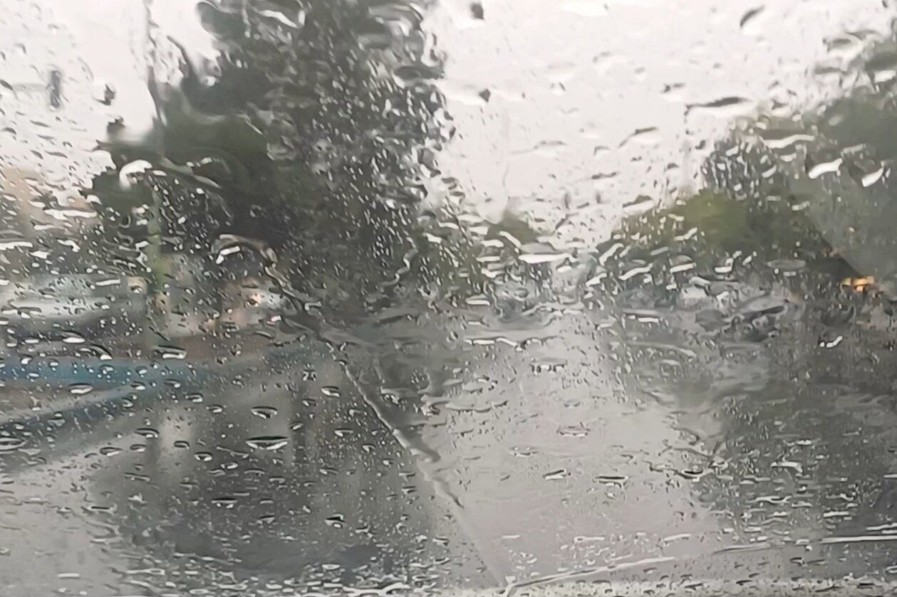 چهره بارانی روستای راسته‌کنار فومن در قاب 
پاییز